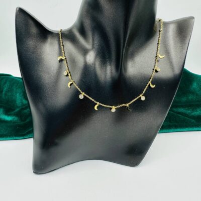 قلادة الهلال