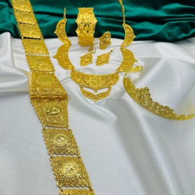 باك فتلة  مع التاج