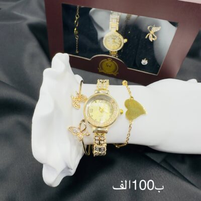 ساعة مع العلبة